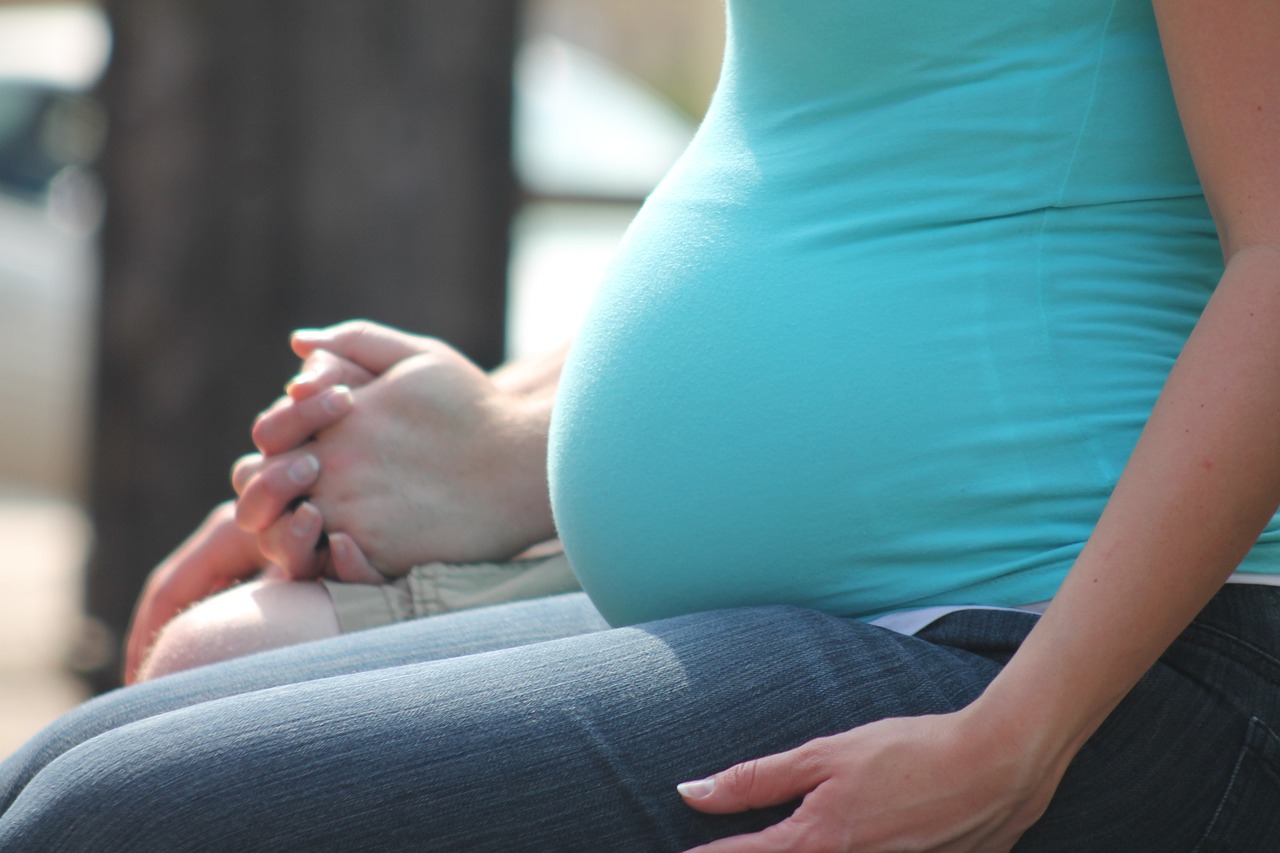 Biegunka w ciąży – przyczyny, objawy i sposoby radzenia sobie z dolegliwością