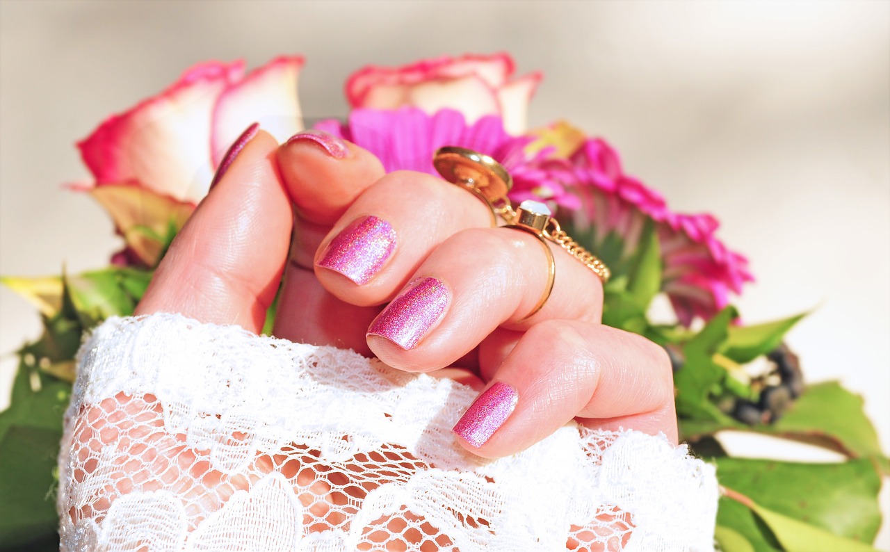 Kolorowe paznokcie: tendencje w nail art